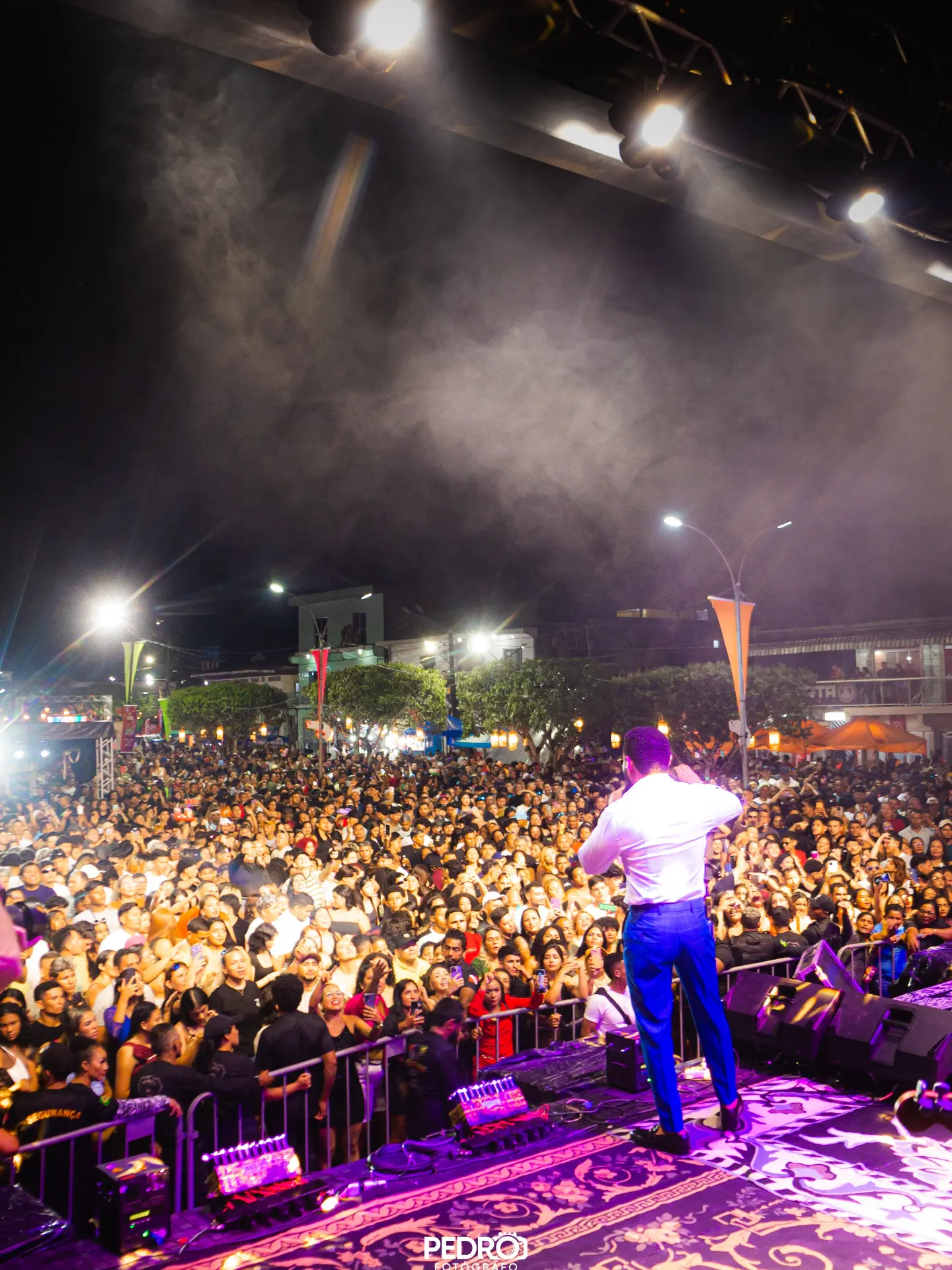 Pablo emociona multidão e marca a segunda noite do 37º Festival do Camarão em Oeiras do Pará