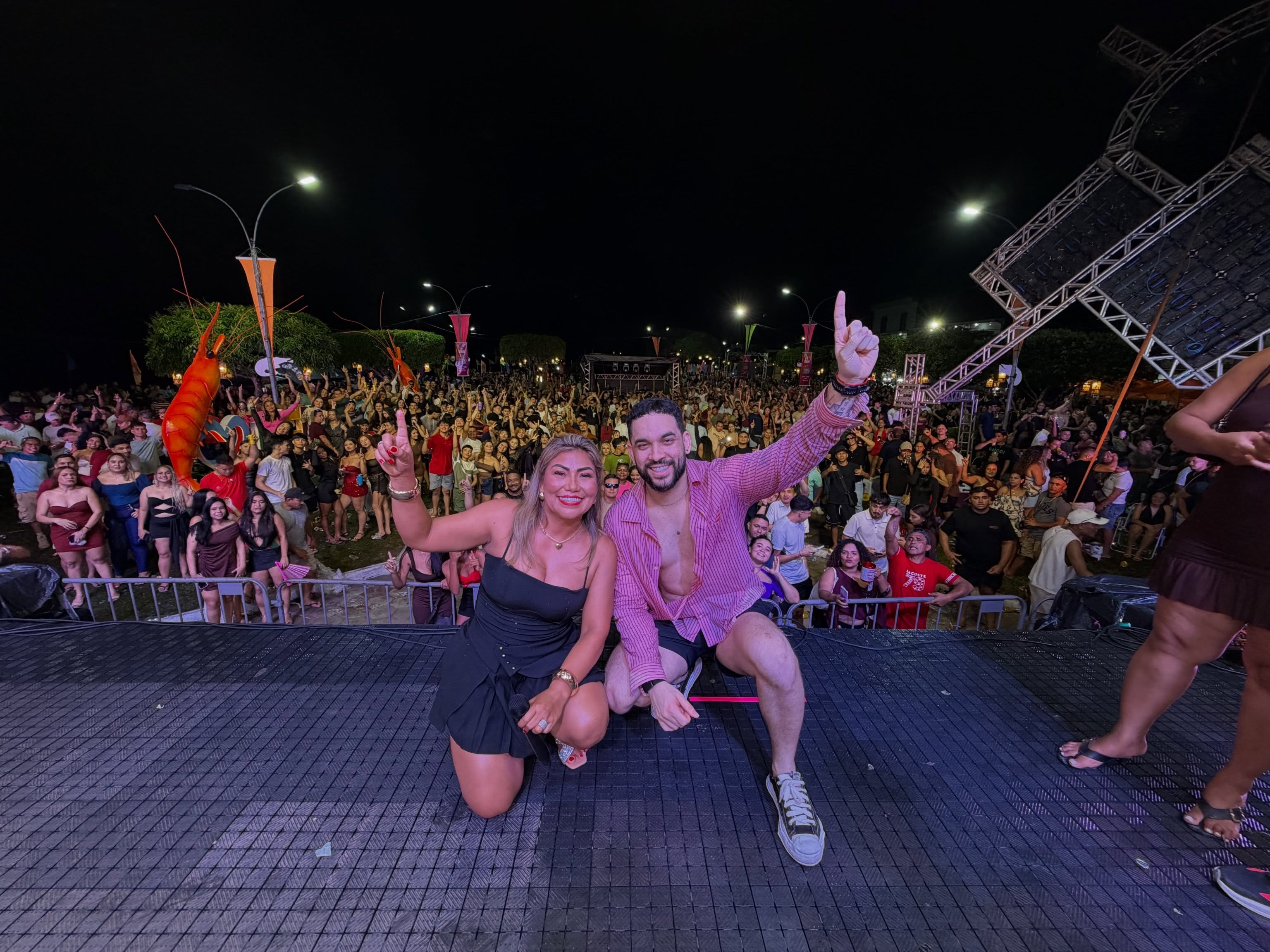 Henry Freitas abre o 37º Festival do Camarão; abertura histórica, reúne milhares de pessoas e consolida Oeiras do Pará como referência em grandes eventos.